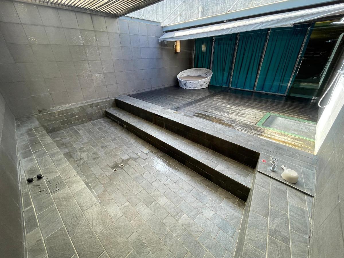 ג'יאושי Ya Nold Hot Spring Hotel מראה חיצוני תמונה